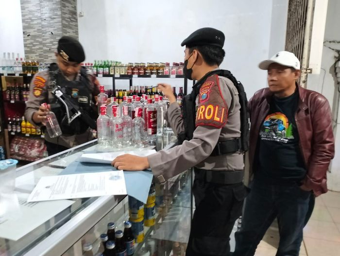 Jualan Miras di Wilayah Kampus, Toko ini Disidak Anggota Dewan dan Polisi