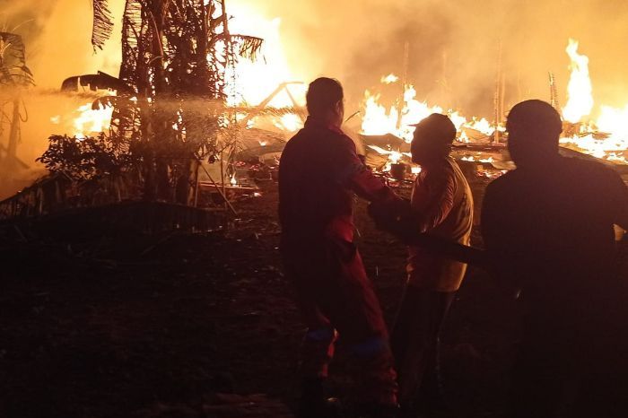 Rumah dan Gudang Mebel di Pinrang Terbakar, Kerugian Ditaksir Setengah Miliar