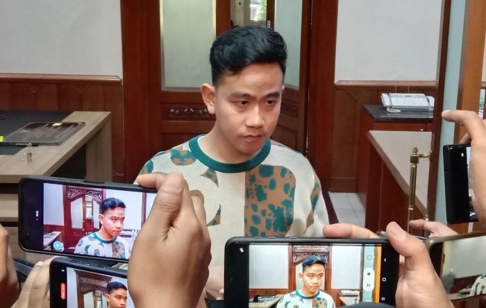 Ogah Tanggapi Soal Rencana Pertemuan Kaesang dengan Puan, Gibran: Saya Ndak Tau!