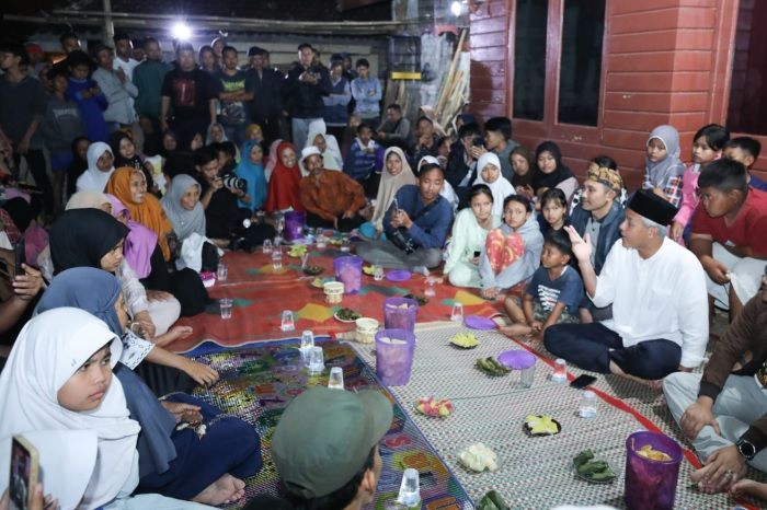Sambangi Desa Terpencil di Tasikmalaya, Ganjar Dialog hingga Menginap di Rumah Warga