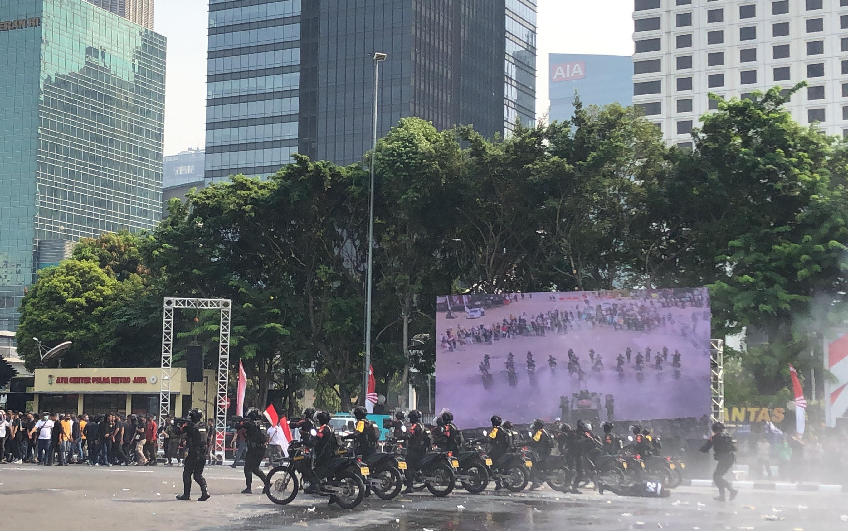 Potret Simulasi Pengamanan Rangkaian Pemilu di Ibu Kota, Demo Ricuh hingga Teroris Diperankan
