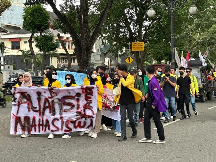Dinasti Politik Berpotensi Rusak Demokrasi, Aliansi Mahasiswa Jambi Unjuk Rasa Tolak Putusan MK