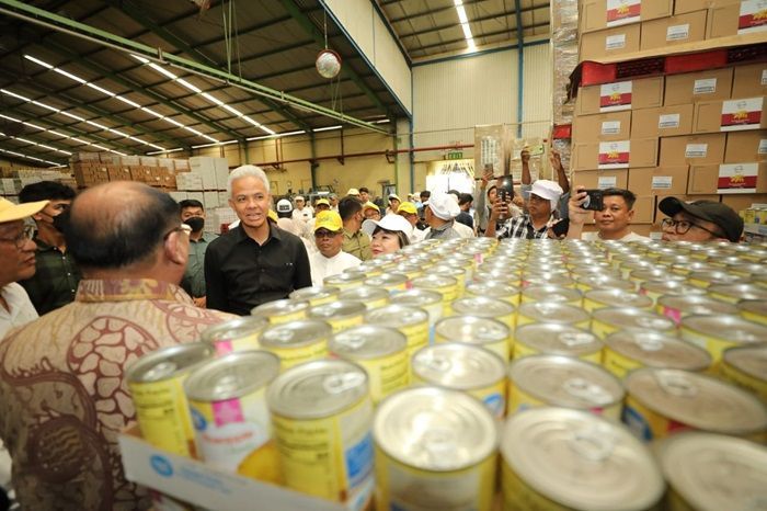 Kunjungi Pabrik Pengolah Nanas di Lampung, Ganjar Ingin Hasil Tani Petani Lokal Makin Diserap Industri