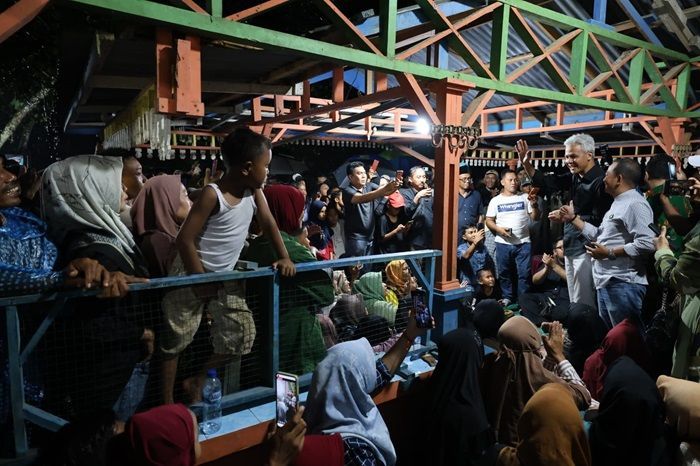 Ganjar Datang dan Menginap di Keluarga Asahan, Warga Antusias hingga Rela Kehujanan
