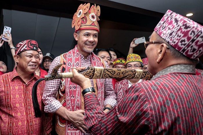 Dewan Adat Dayak Beri Dukungan pada Ganjar-Mahfud, Sampaikan 3 Aspirasi