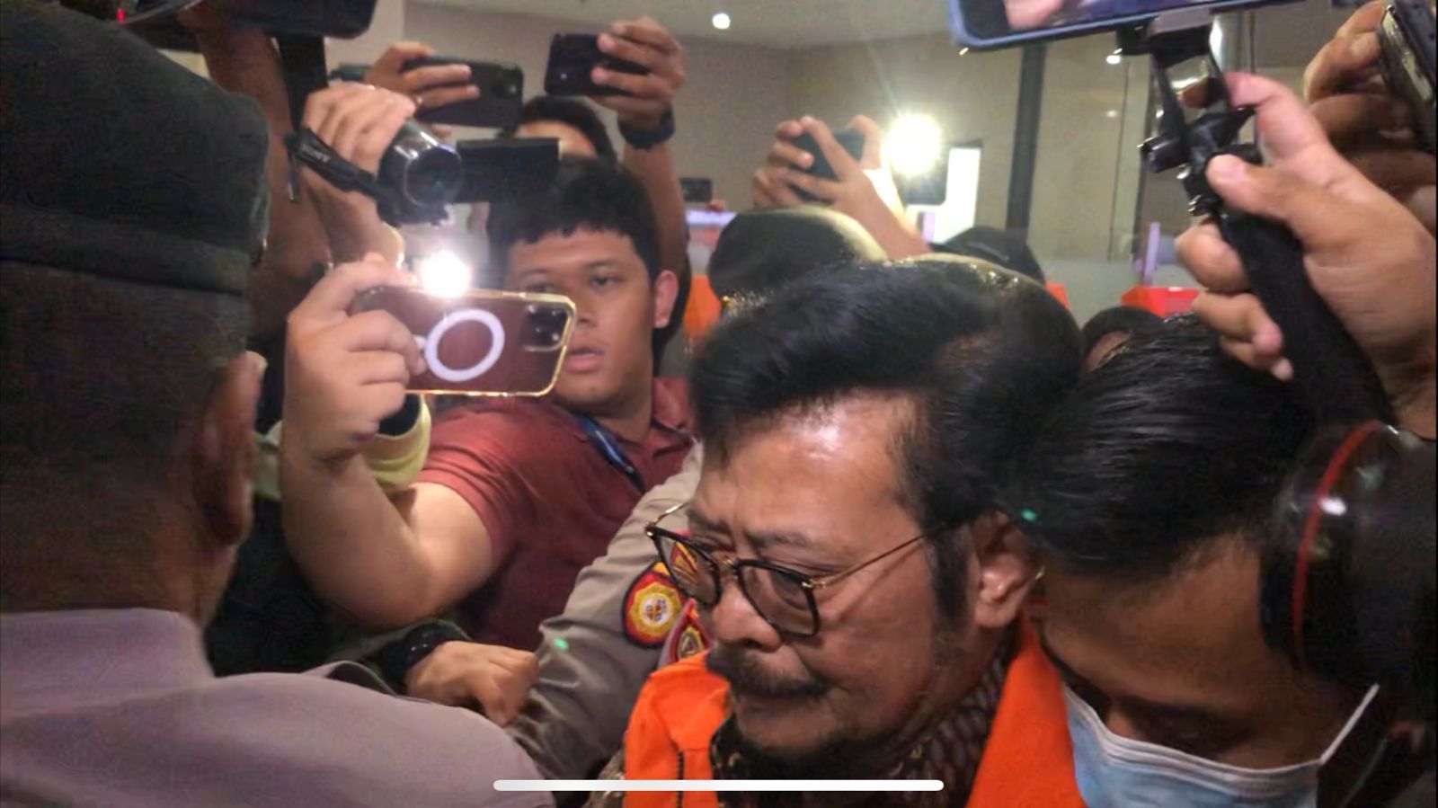 Diperiksa Soal Pemerasan Firli Bahuri, SYL Bawa Sejumlah Dokumen