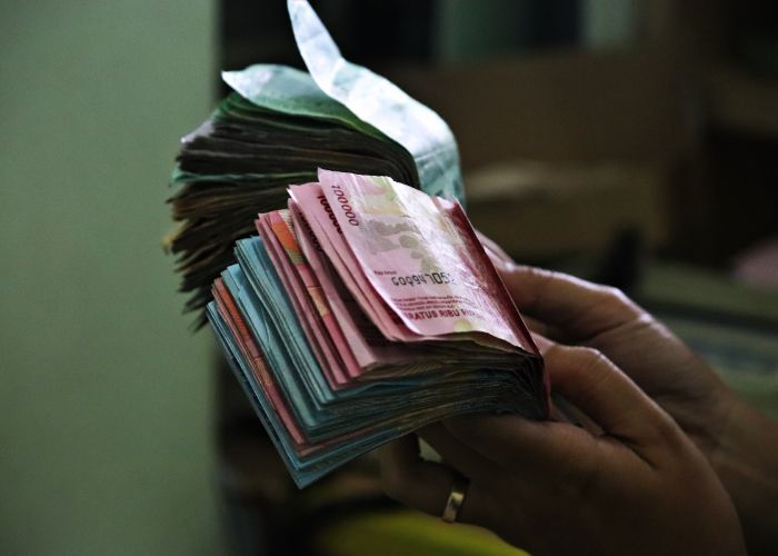 PJ Gubernur Banten Sahkan Kenaikan UMK 2024 di Banten, Tertinggi Capai Rp4,8 Juta