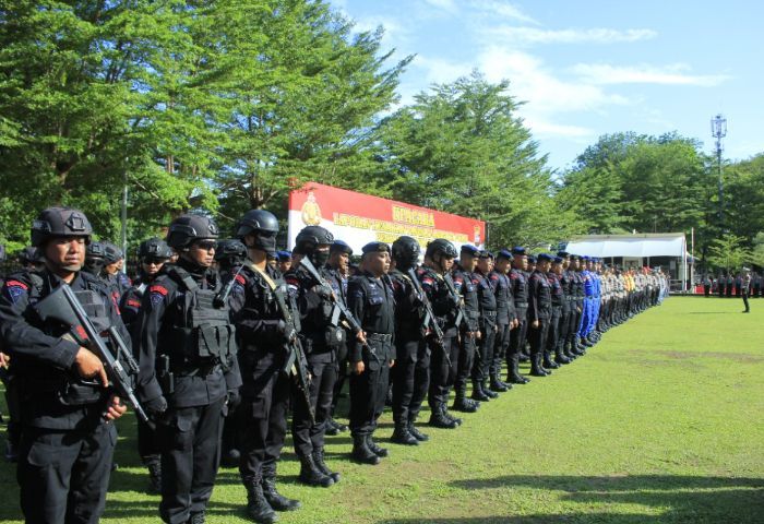 Polda Sumbar Kerahkan Personel untuk Bantu Evakuasi Korban Erupsi Gunung Marapi