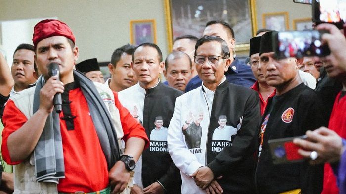 Mahfud MD Jadi Warga Kehormatan Jawara Pantura Banten, Dapat Dukungan Demi Kemenangan di Pilpres 2024