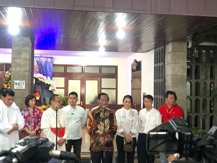 Sambangi Katedral Saat Misa Malam Natal, Mahfud MD Sampaikan Hal Ini