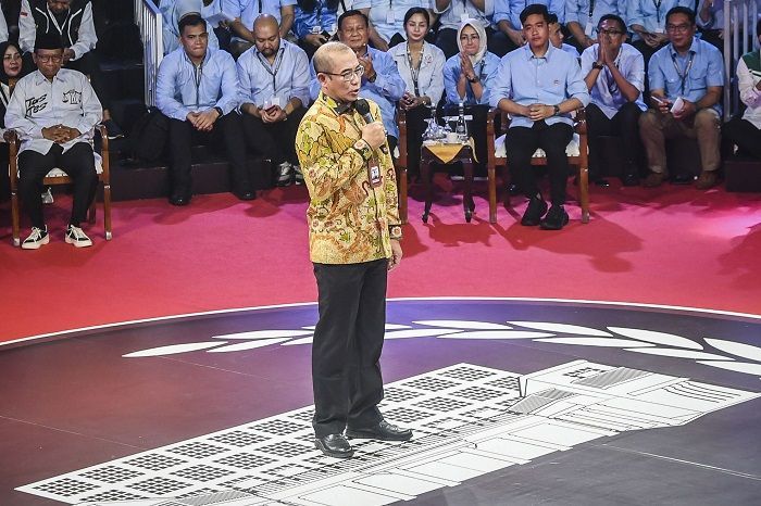 Dituding Beri Ear Feeder Contekan ke Gibran, Ketua KPU: Roy Suryo Memang Tukang Fitnah