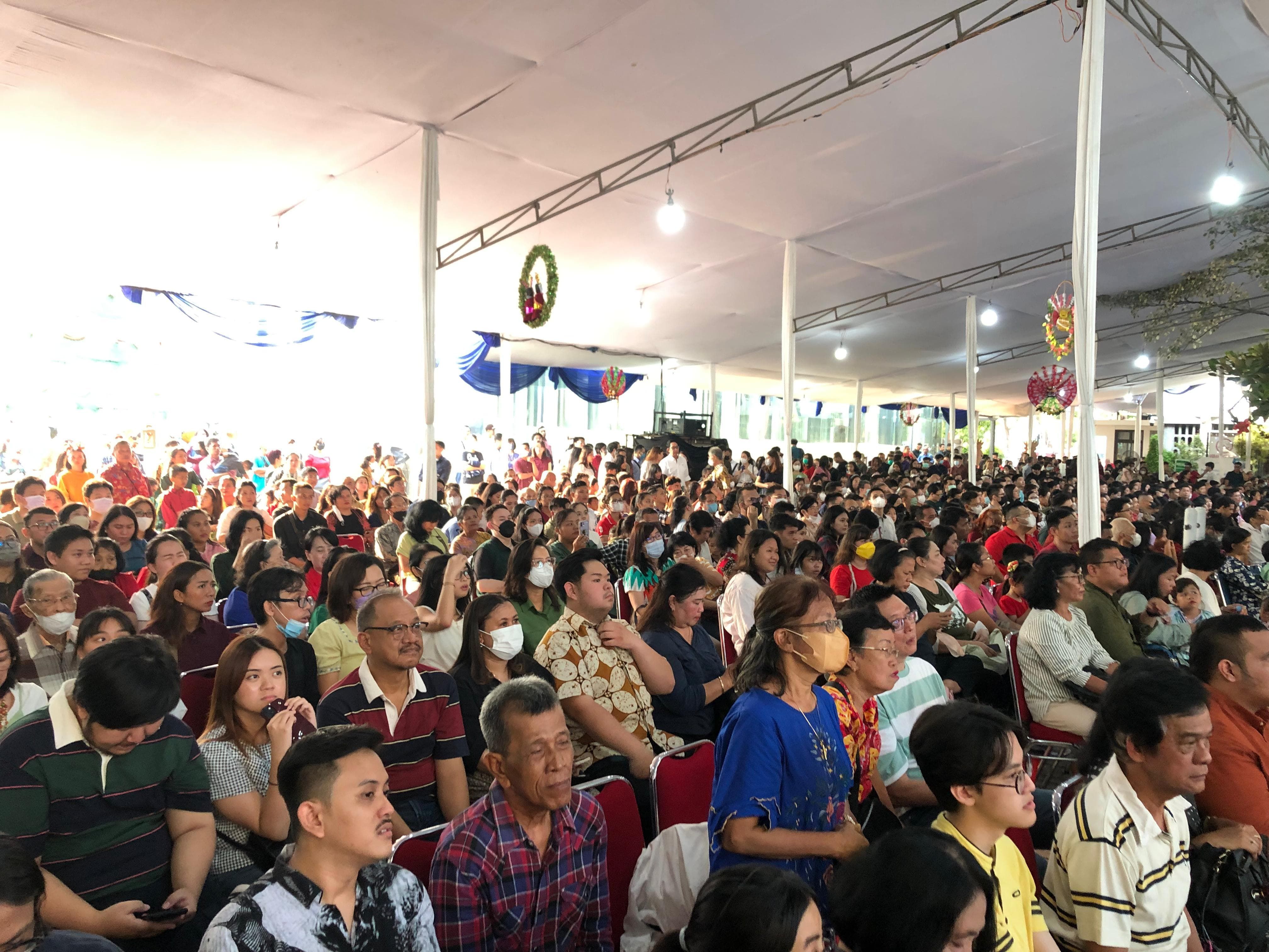Intip Keramaian di Gereja Katedral Jakarta Jelang Misa Natal