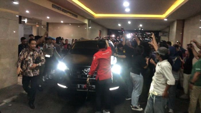 Selesai Diperiksa Polisi, Firli Bahuri Masih Belum Ditahan
