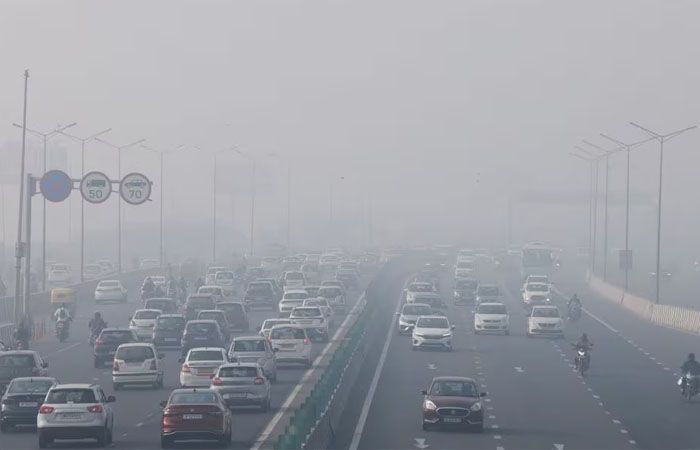 Dhaka dan New Delhi Diterpa Kabut Asap Beracun, Ratusan Penerbangan Ditunda dan Warganya Demam hingga Asma