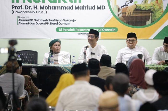 Mahfud MD Bahas Soal Pupuk hingga Guru Honorer saat Hadiri Dialog Interaktif di Ponpes Nurul Qarnain Jember