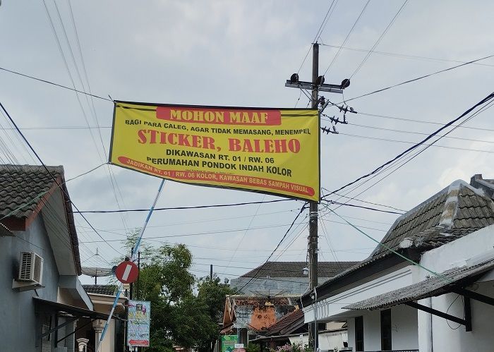 Warga Kolor Sumenep Kompak Tolak Pemasangan Alat Kampanye Pemilu Demi Jaga Kebersihan Lingkungan