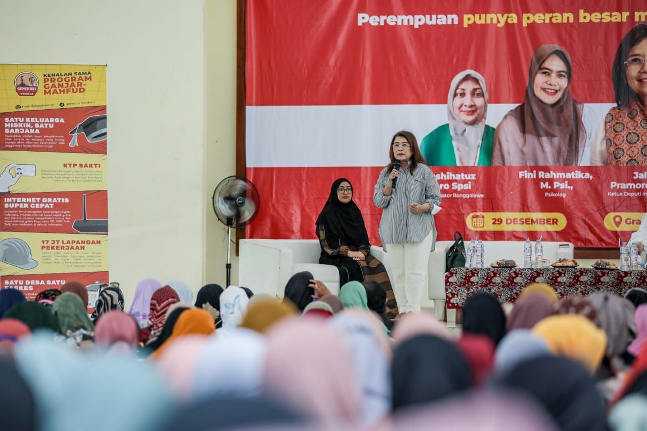 Relawan Ganjar Ronggolawe Sosialisasikan Program KTP Sakti, Semua Diringkas Jadi Satu!