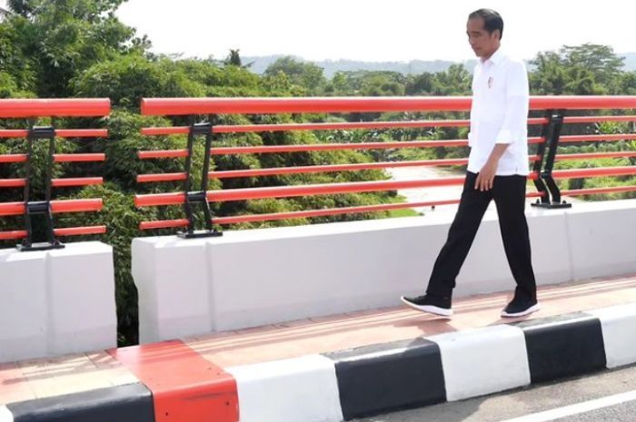 Jokowi Resmikan Tiga Jembatan Baru di Jawa Tengah