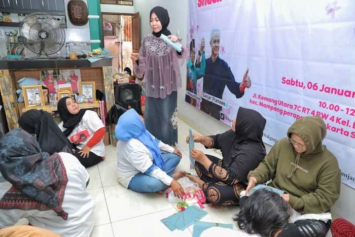 Relawan Mak Ganjar Jabodetabek Sosialisasi Ganjar-Mahfud dengan Pendidikan Politik dan Ekonomi