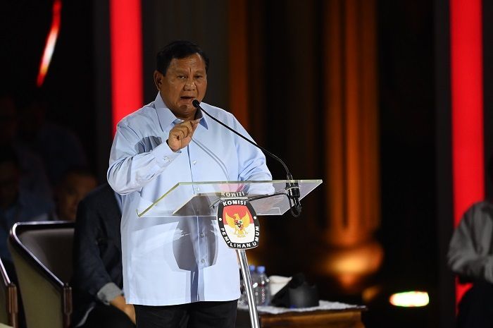 Aksi Prabowo Berkacak Pinggang Saat Sela Anies Jadi Sorotan Warganet: Tantrum Moment
