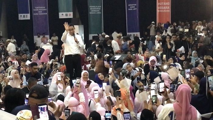 Kampanye di Ambon Dihadiri Ribuan Pendukung, Anies: Ketimpangan Tidak Boleh Lagi Jadi Ciri di Maluku