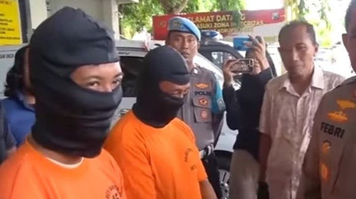 Polisi Berhasil Amankan 2 Pelaku Carok yang Tewaskan 4 Orang di Bangkalan