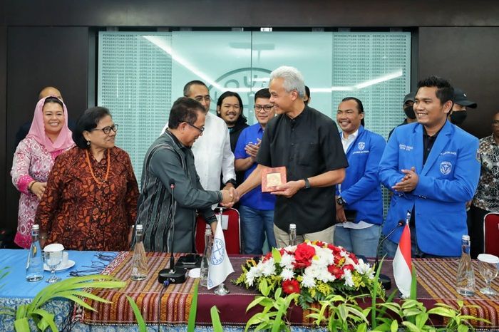 Dukungan Luas dari Lingkungan Gereja-gereja Indonesia: Ketum PGI Ungkap Sikap Terbuka Terhadap Ganjar Pranowo