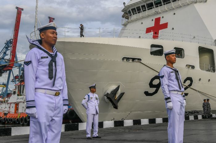 KRI dr. Radjiman Wedyodiningrat Kurangi Kecepatan di Selat Malaka karena Lalu Lintas Perairan Padat, Dipastikan Tiba di Mesir 13 Februari Mendatang