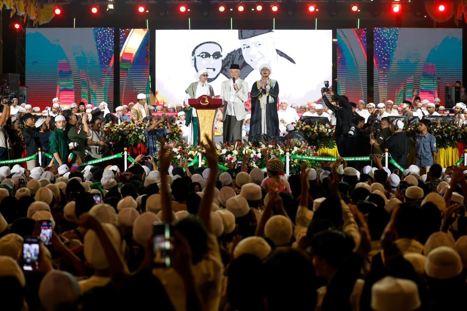 Ganjar Pranowo Serukan Persatuan dan Kesatuan di Milad ke-28 Majelis Nurul Musthofa