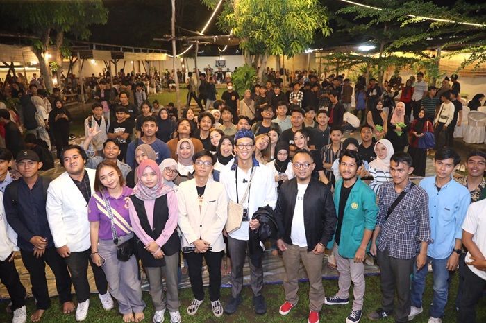 Urun Rembug Mimbar Demokrasi: Alam Ganjar dan Komunitas Pemuda Banten Diskusi Bonus Demografi RI