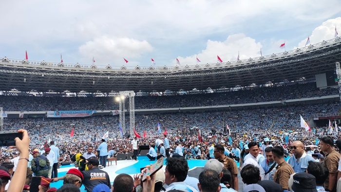 GBK Berubah Jadi Lautan Manusia saat Kampanye Akbar Prabowo-Gibran