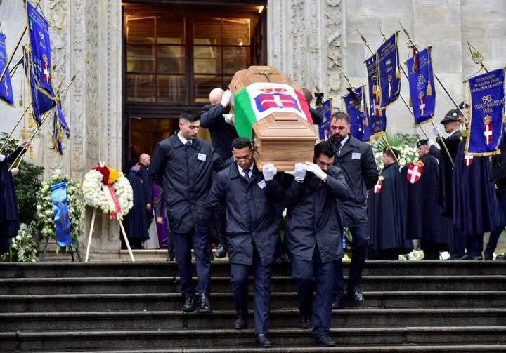 Ratusan Pelayat Hadiri Pemakaman Putra Raja Terakhir Italia