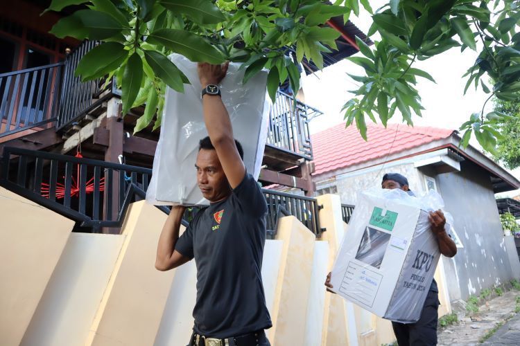 KPU Parepare Genjot Distribusi Logistik Pemilu ke 395 TPS Hingga Hari Terakhir