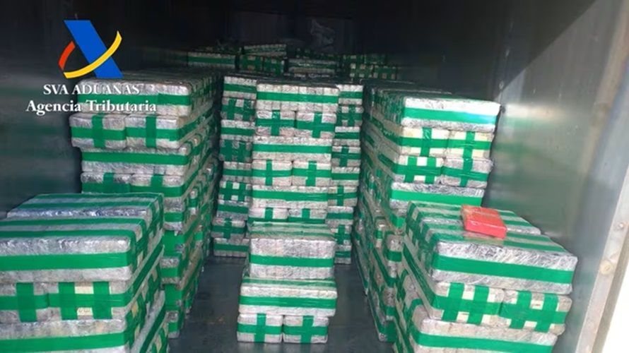 Kepolisian Spanyol Sita 8 Ton Kokain Yang diseludupkan Dalam Kontainer Besi  Di Pelabuhan Algeciras