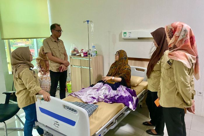 5 Petugas TPS di Parepare Dilarikan ke RS karena Kelelahan Usai Perhitungan Suara