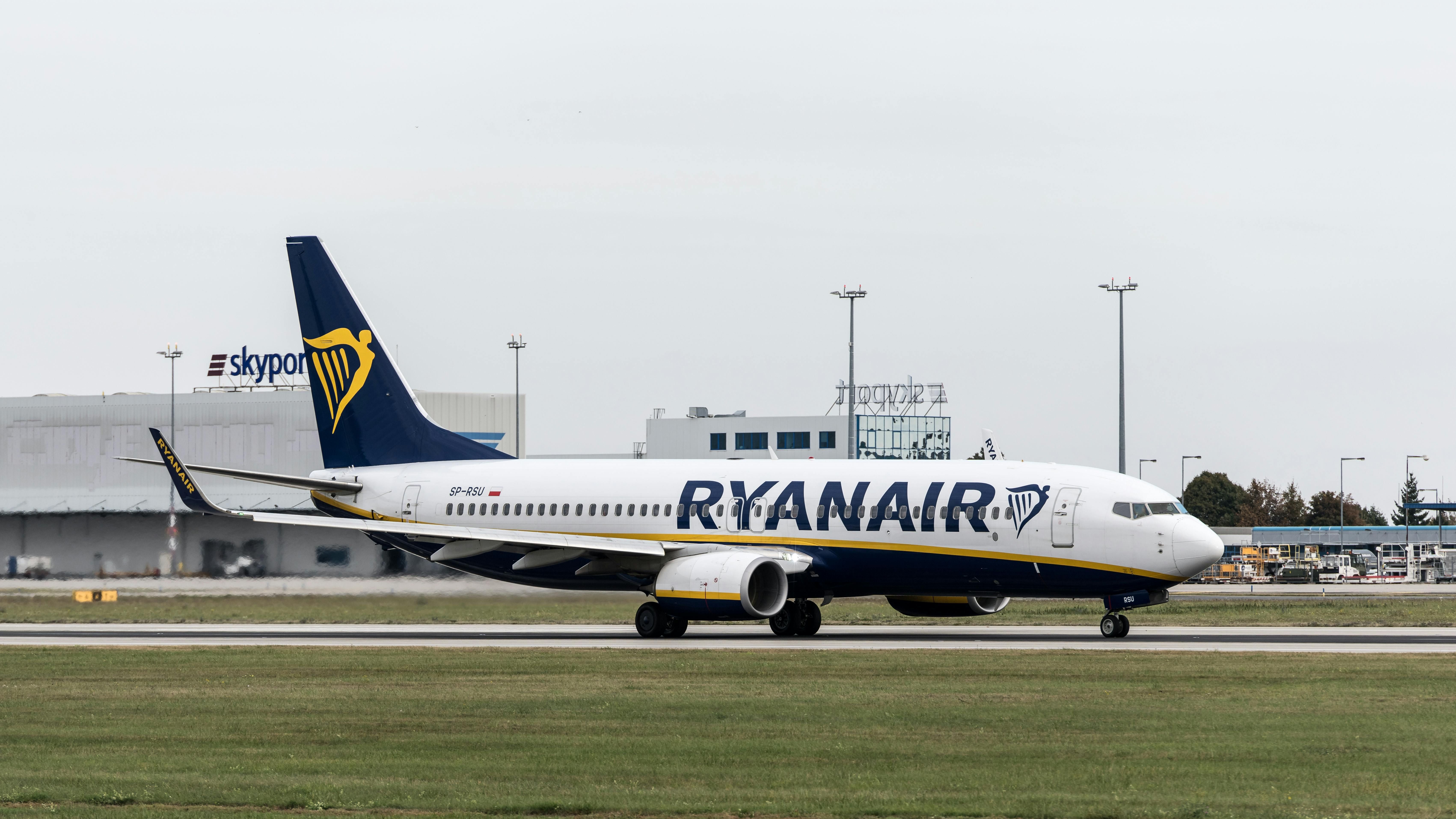 Ryanair Batalkan Semua Penerbangan ke dan dari Israel: Dampak Konflik Gaza Terhadap Layanan Penerbangan