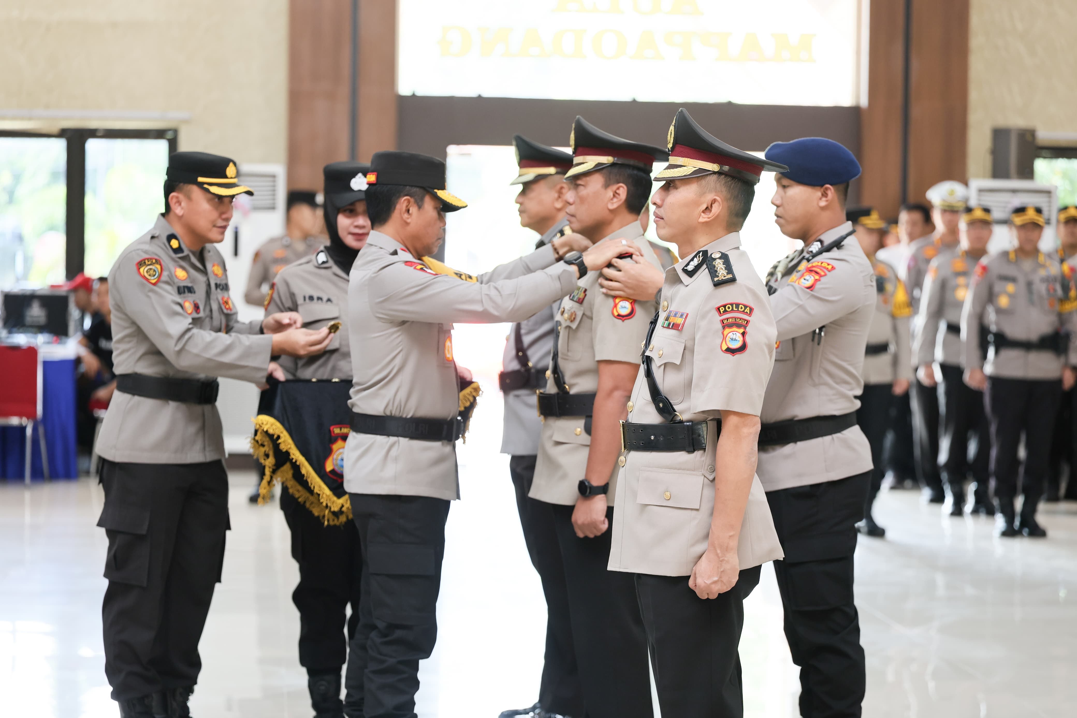 Kapolda Sulsel Pimpin Sertijab, Dua Pejabat Polda Terganti