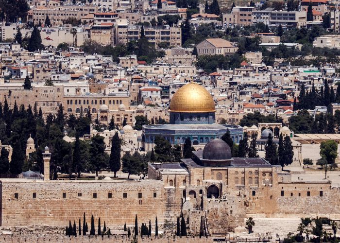 Israel Berencana Serang Palestina saat Ramadan, Batasi Warga Salat di Masjid Al-Aqsa