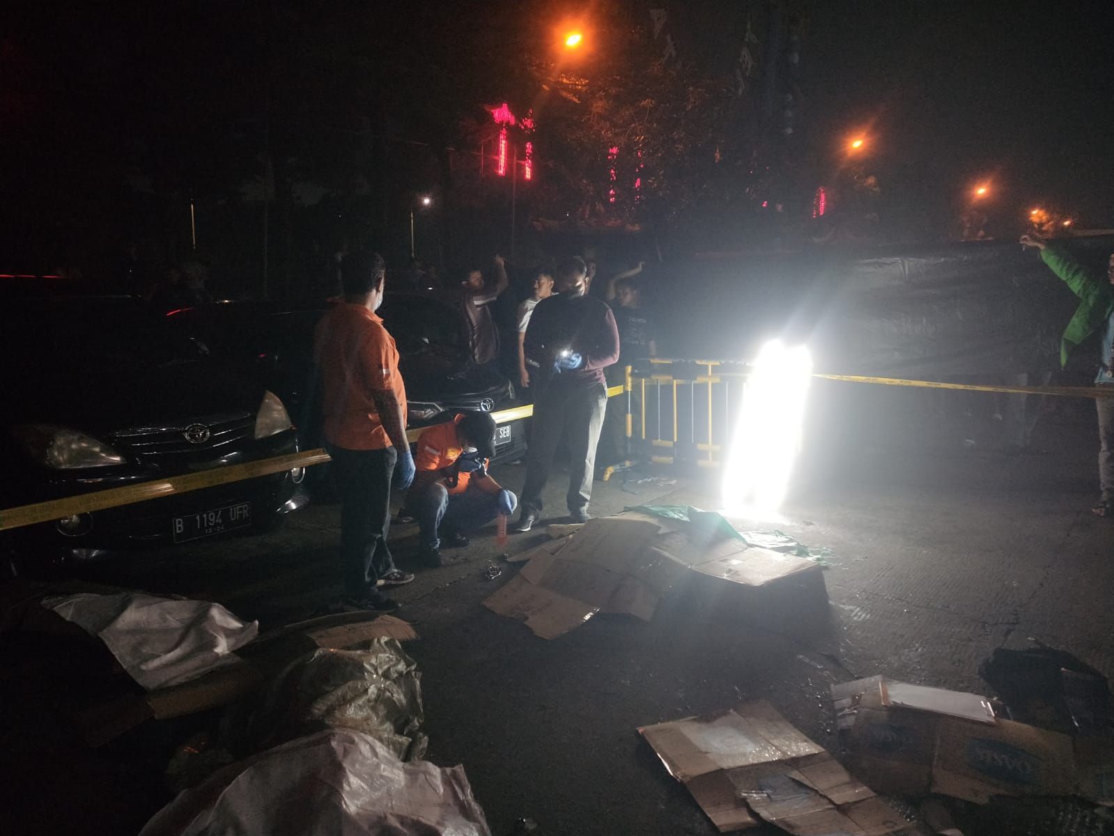 Polisi Olah TKP Ulang Kasus Satu Keluarga Lompat dari Apartemen di Jakarta Utara