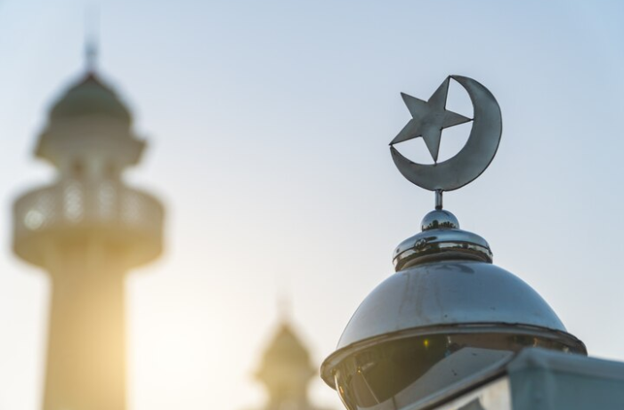 Menteri Agama Imbau Salat Tarawih Gunakan Speaker Dalam dan Larang Ceramah Politik Selama Ramadhan