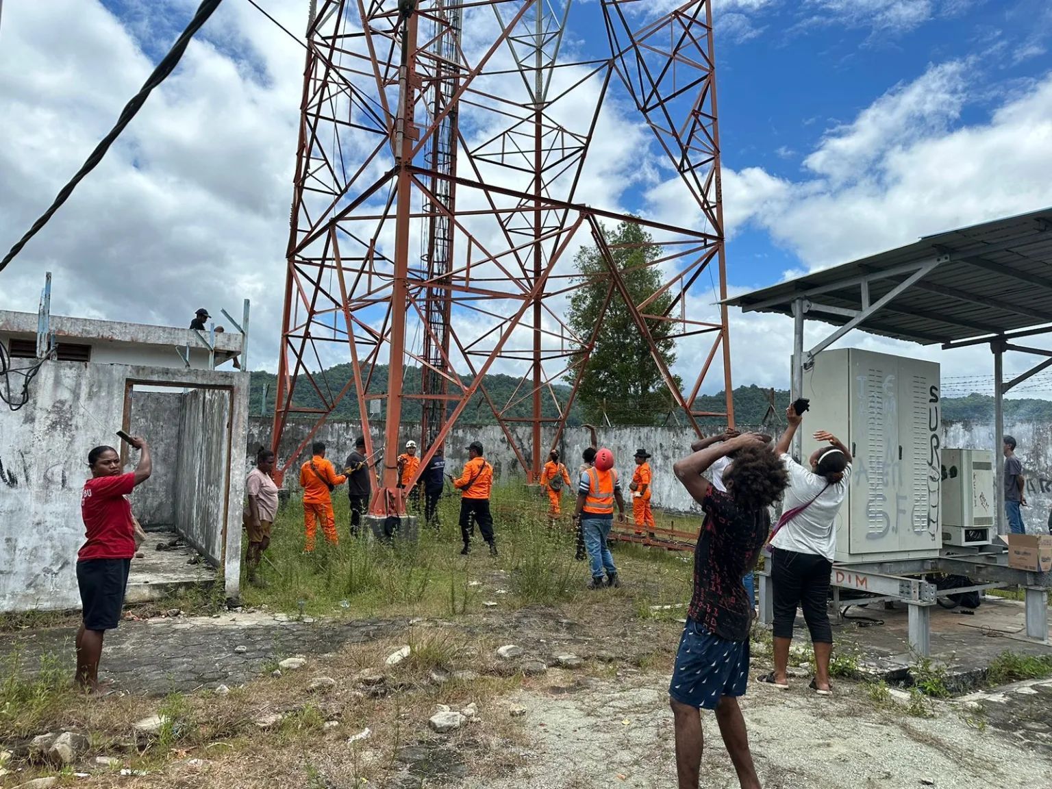 Hendak Evakuasi Warga Coba Bunuh Diri di Tower, Anggota Basarnas Ini Berujung Tewas
