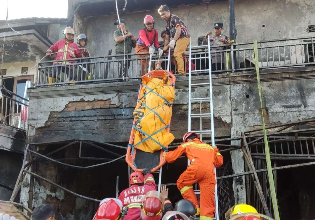 Kebakaran di Samarinda Tewaskan Anak Pemilik Ruko, Tubuhnya Ditemukan Utuh dalam Posisi Sujud