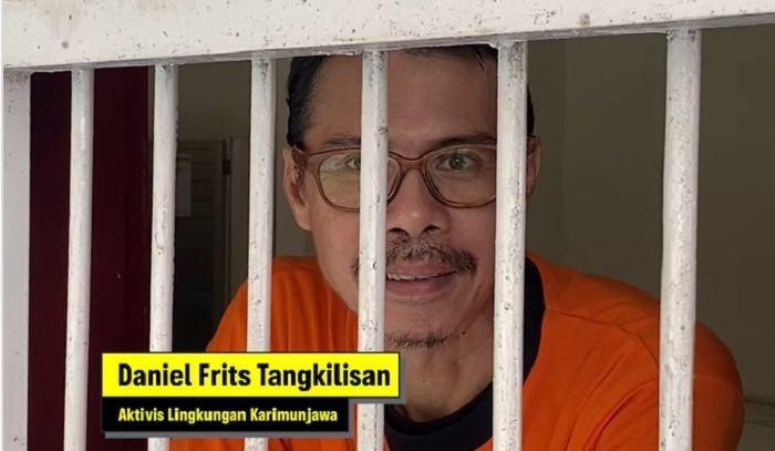 Sidang Pledoi Aktivis Karimunjawa, Karangan Bunga Berderet di Pengadilan Desak Daniel Dibebaskan