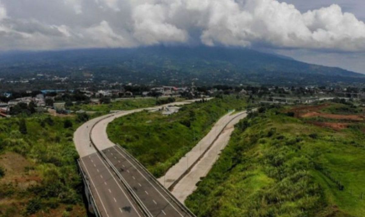 Begini Kondisi Penumpang Mobil yang Terperosok saat Tol Bocimi Amblas