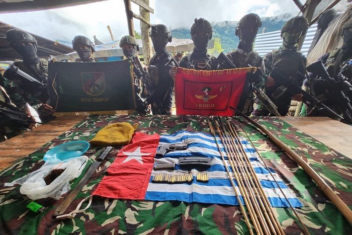 TNI Tembak 2 Prajurit OPM di Nduga, Senpi Hingga Puluhan Peluru Disita!