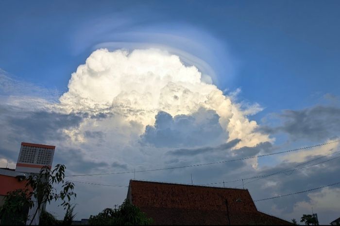 Begini Tanggapan BMKG DIY Soal Viral Awan Berbentuk Aneh