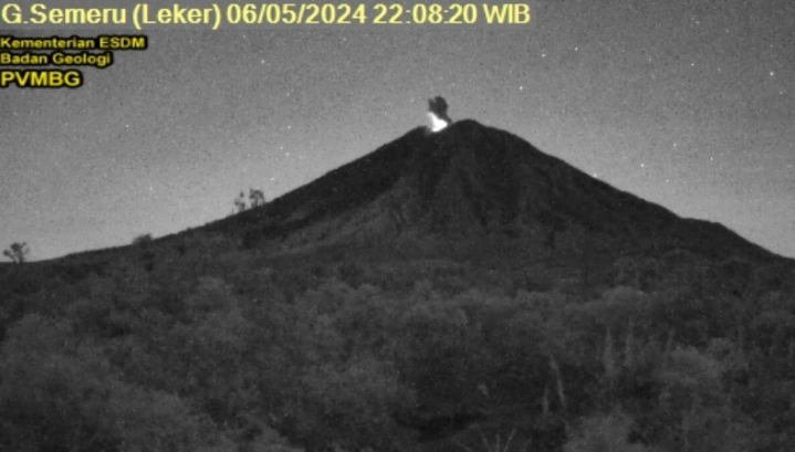 Gunung Semeru Kembali Erupsi, Letusan Mencapai 800 Meter