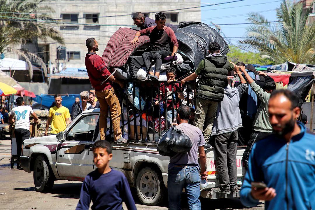 Warga Palestina Pindah dari Rafah demi Menghindari Serangan Israel