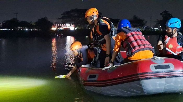 Diduga Terperosok saat Mencari Siput Sawah, Pria Paruh Baya di Bekasi Ditemukan Tewas Tenggelam di Danau