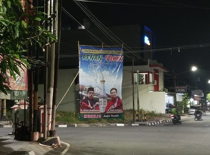 Semakin Panas, Spanduk dan Baliho Pasangan Afnan-Fokki Mulai Bertebaran di Setiap Sudut Kota Jogja